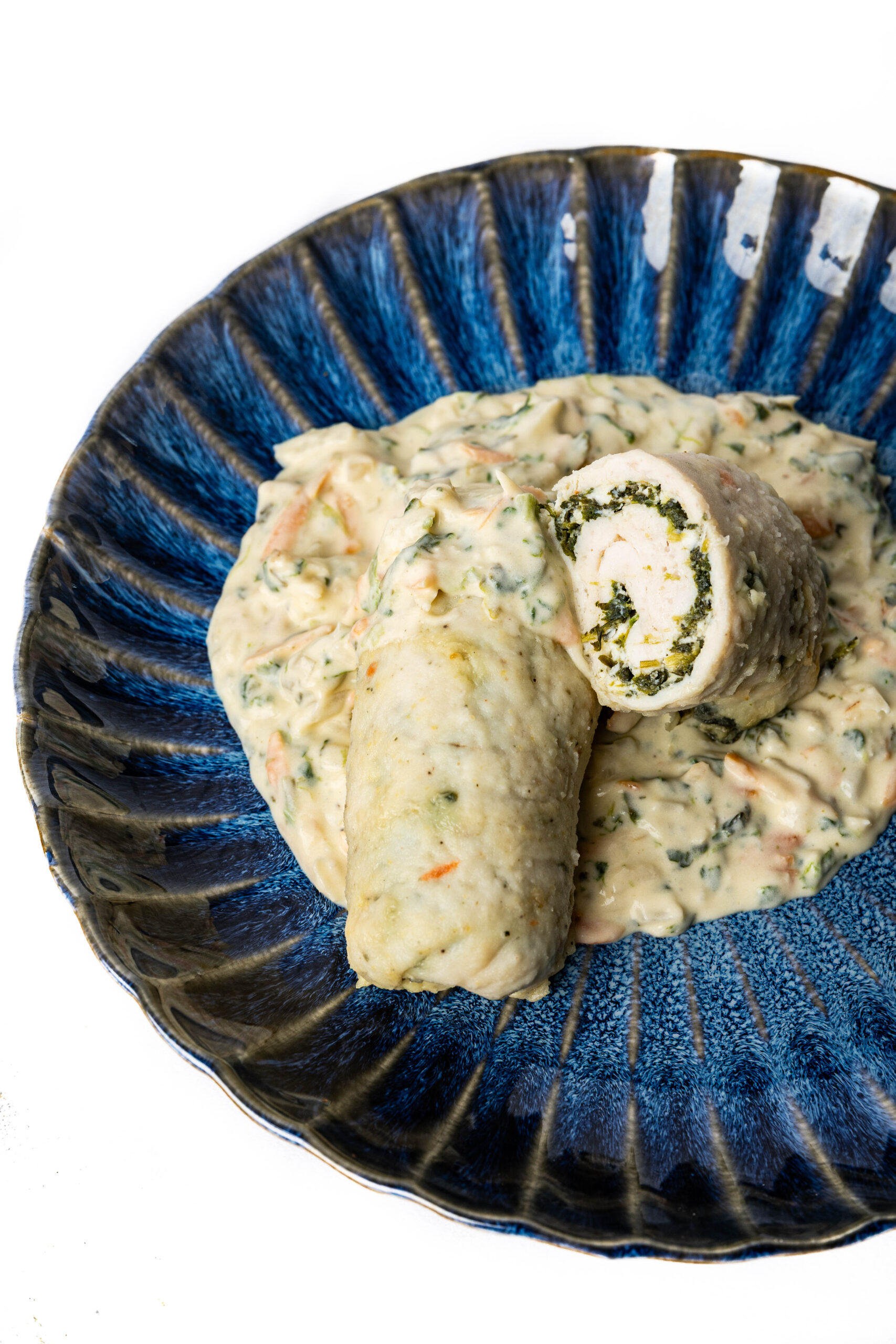 Roladka drobiowa ze szpinakiem w sosie potrawkowym - 1 kg (600g mięsa , 400g sosu)