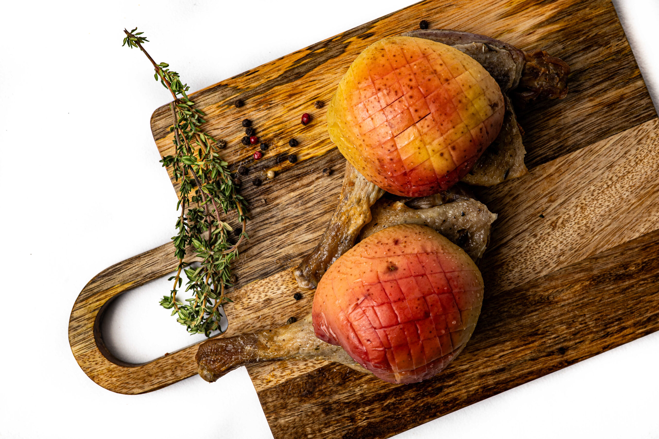 Noga z kaczki z żurawiną i pieczonym jabłkiem - 2szt (450g)